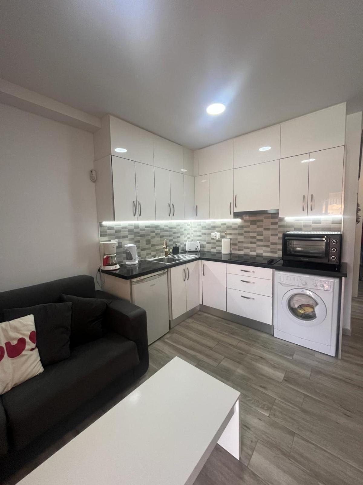 Cozy Pool View Apartment H-11 Mareverde Costa Adeje  Kültér fotó